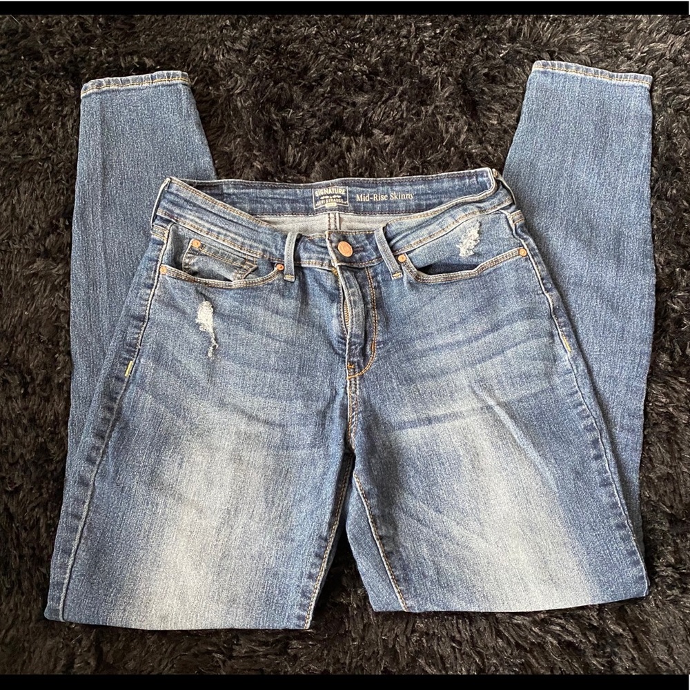 Signature Levi Strauss Mid Rise Skinny Jean